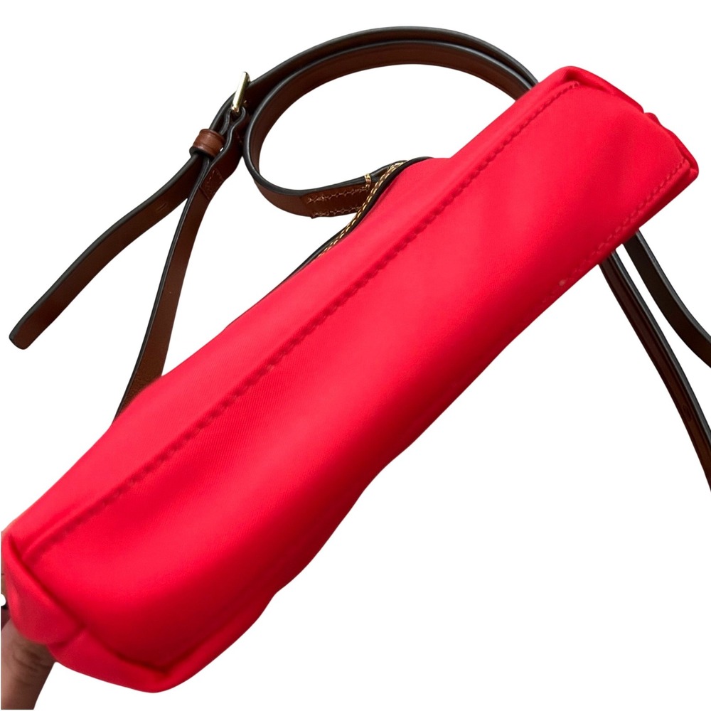 Dooney & Bourke Wayfarer Domed Zip Crossbody Bag Purse Red‎ Casual Travel Light - Picture 6 of 12